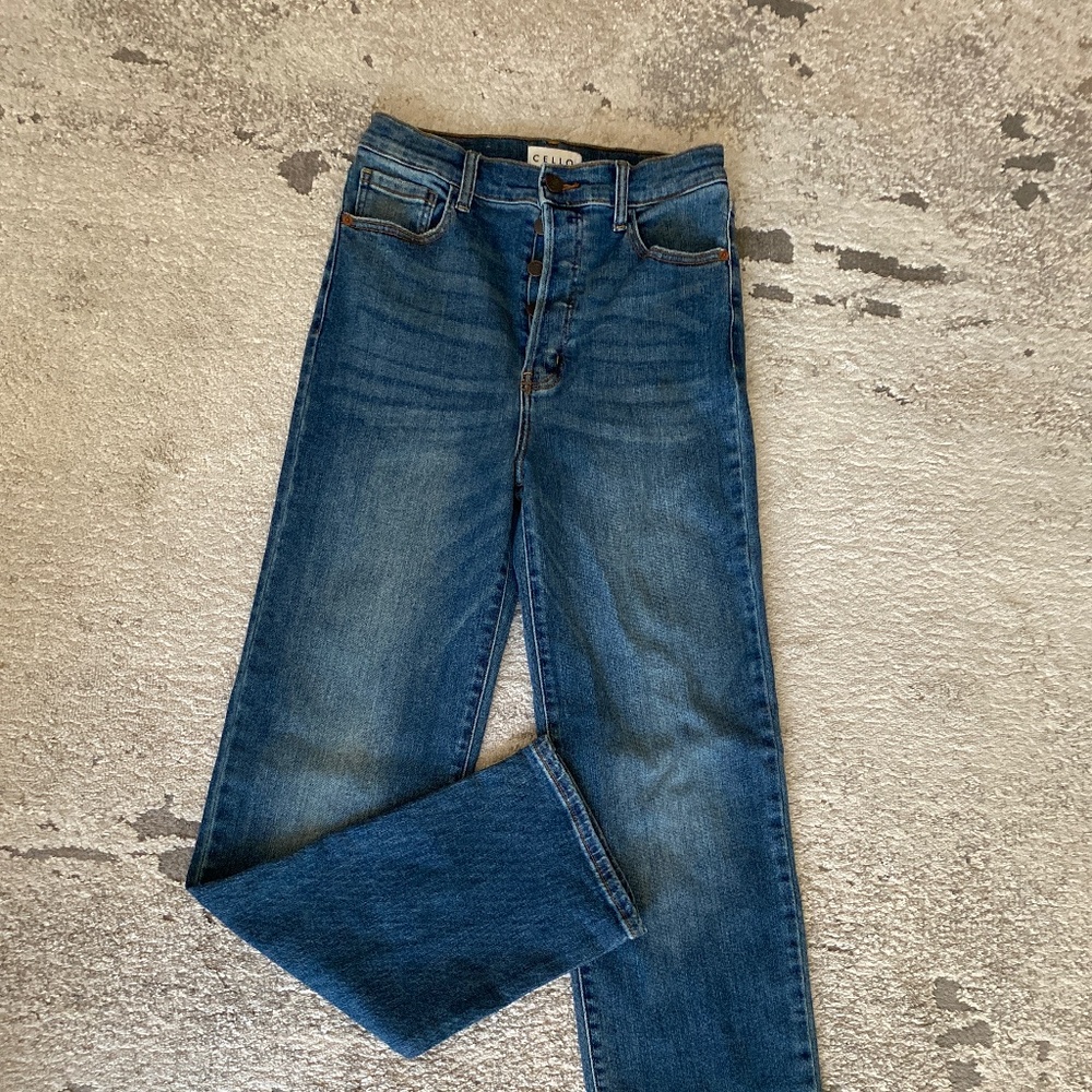 Juniors High Waisted straight Leg Jeans